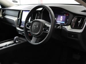 Volvo XC60 B5 AWD Plus Dark - Image 17