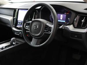Volvo XC60 B5 AWD Plus Dark - Image 18