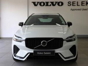 Volvo XC60 B5 AWD Plus Dark - Image 2