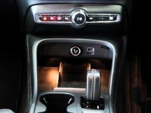 Volvo XC40 D4 AWD Momentum - Image 17