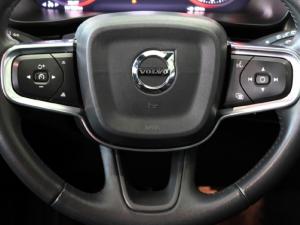 Volvo XC40 D4 AWD Momentum - Image 18