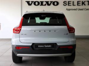 Volvo XC40 D4 AWD Momentum - Image 3
