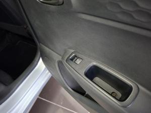 Hyundai Grand i10 1.0 Premium hatch - Image 5