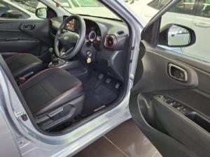Hyundai Grand i10 1.0 Premium hatch - Image 8