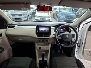 Renault Triber 1.0 Evolution - Image 13