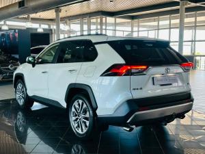 Toyota RAV4 2.0 VX (de-spec 21) - Image 10