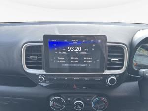 Hyundai Venue 1.0T Fluid auto - Image 12
