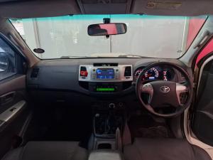 Toyota Hilux 3.0D-4D double cab 4x4 Raider Dakar edition - Image 12