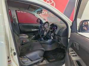 Toyota Hilux 3.0D-4D double cab 4x4 Raider Dakar edition - Image 13