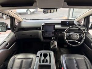 Hyundai Staria 2.2D Executive automatic - Image 10