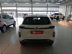 Toyota Urban Cruiser 1.5 XR manual - Image 5