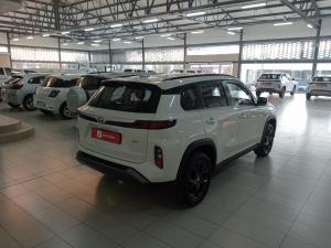 Toyota Urban Cruiser 1.5 XR manual - Image 2