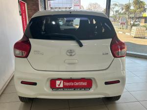 Toyota Vitz 1.0 XR manual - Image 5