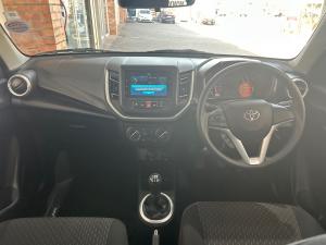 Toyota Vitz 1.0 XR manual - Image 6