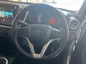 Toyota Vitz 1.0 XR manual - Image 8