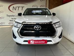 Toyota Hilux 2.4GD-6 double cab 4x4 Raider manual - Image 4