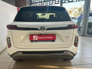 Toyota Urban Cruiser 1.5 XR manual - Image 5