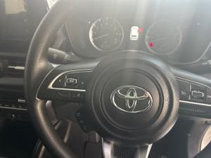 Toyota Urban Cruiser 1.5 XR manual - Image 9