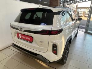 Toyota Urban Cruiser 1.5 XR manual - Image 2