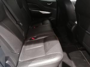 Nissan Navara 2.3D double cab Stealth auto - Image 6