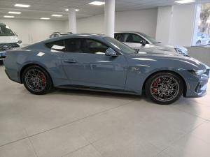 Ford Mustang 5.0 GT fastback - Image 2