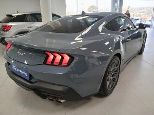 Ford Mustang 5.0 GT fastback - Image 3
