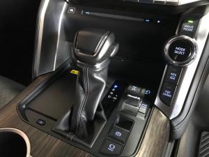 Toyota Land Cruiser 300 3.3D ZX - Image 13