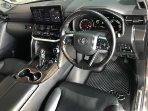 Toyota Land Cruiser 300 3.3D ZX - Image 25