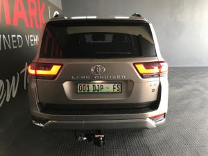 Toyota Land Cruiser 300 3.3D ZX - Image 5