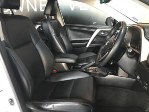 Toyota RAV4 2.2D-4D AWD VX - Image 10