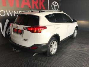 Toyota RAV4 2.2D-4D AWD VX - Image 4