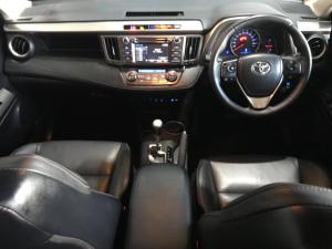 Toyota RAV4 2.2D-4D AWD VX - Image 9