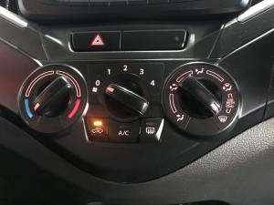 Toyota Starlet 1.4 Xi - Image 13