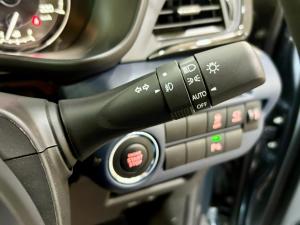 Suzuki Baleno 1.5 GLX auto - Image 13