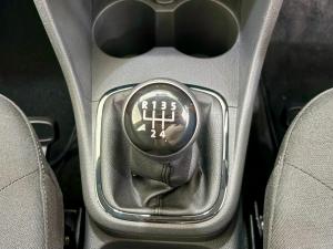Volkswagen Polo Vivo hatch 1.4 Life - Image 4