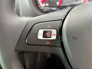 Volkswagen Polo Vivo hatch 1.4 Life - Image 7
