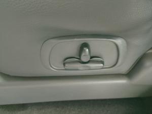 Mitsubishi Pajero 5-door 3.2DI-D GLS - Image 10