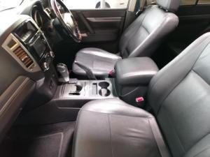 Mitsubishi Pajero 5-door 3.2DI-D GLS - Image 17