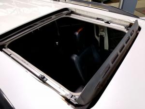 Mitsubishi Pajero 5-door 3.2DI-D GLS - Image 8