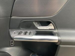 Mercedes-Benz GLA GLA200d Progressive - Image 12