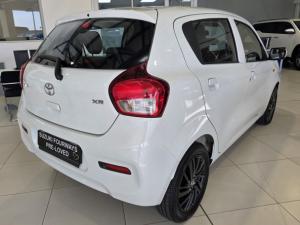 Toyota Vitz 1.0 XR manual - Image 9