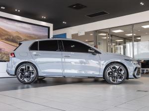 Volkswagen Golf 1.4TSI R-Line - Image 9