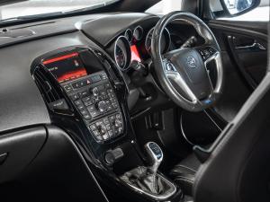 Opel Astra OPC - Image 17