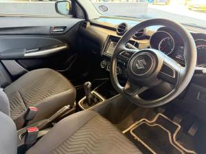 Suzuki Swift 1.2 GLX manual - Image 9