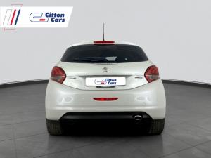 Peugeot 208 1.2T Puretech GT Line automatic 5-Door - Image 5
