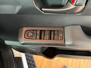 Toyota Hilux 2.8GD-6 double cab Raider 4x4 - Image 22