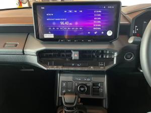 Toyota Hilux 2.8GD-6 double cab Raider 4x4 - Image 27