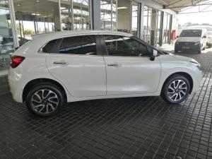Suzuki Baleno 1.5 GLX manual - Image 8