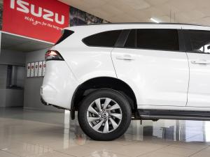 Isuzu mu-X 1.9TD LS - Image 8
