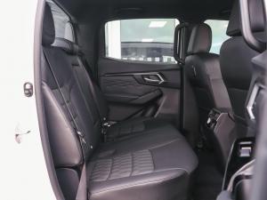 Isuzu D-Max 3.0TD double cab V-Cross 4x4 - Image 24